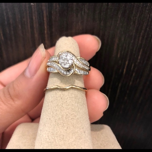 ** SOLD ** Diamond Ring Set - Picture 4 of 4